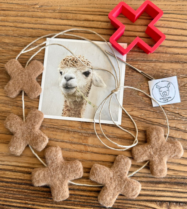 workshop - needle felting - alpaca kiss garland